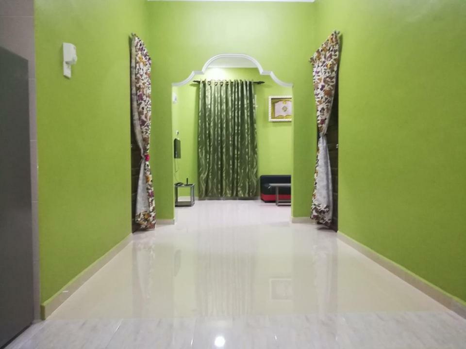 קואלה טרנגאנו Homestay Damai Yusmila מראה חיצוני תמונה