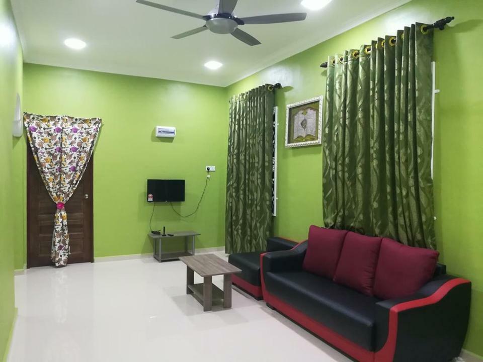 קואלה טרנגאנו Homestay Damai Yusmila מראה חיצוני תמונה